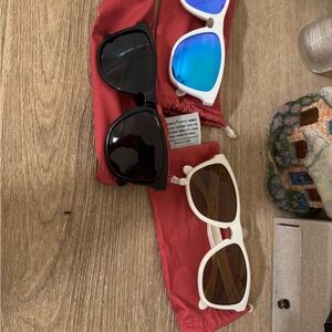 Oakley Cream Sunglasses with Dark Lenses